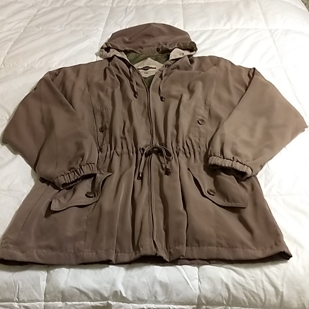 Lightweight Tan Jacket, EUC